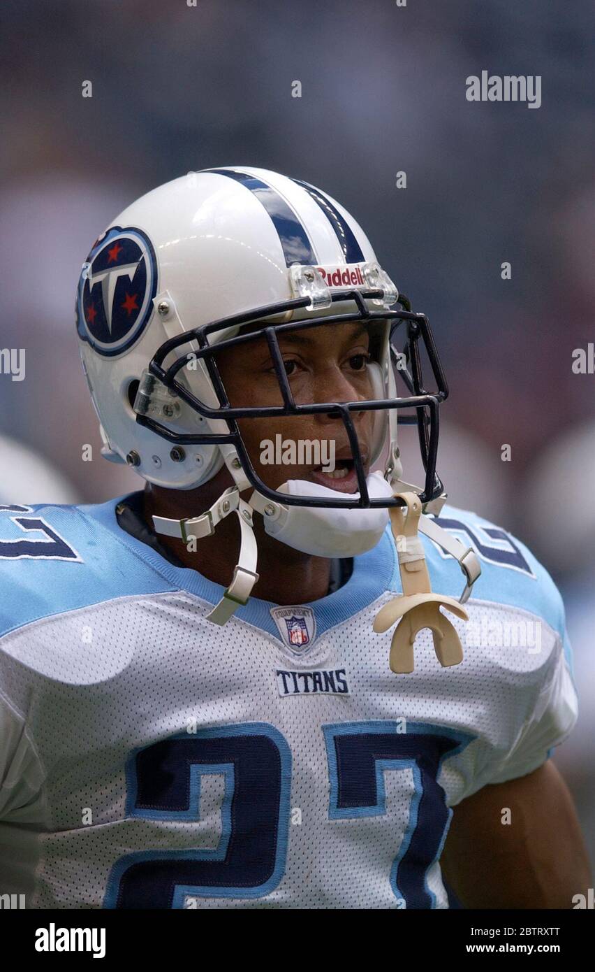 Tennessee Titans running back Eddie George works out during morning  practice at the training facility in Nashville, Tenn., Tuesday, June 15,  2004. George continues to practice with the team as he negotiates