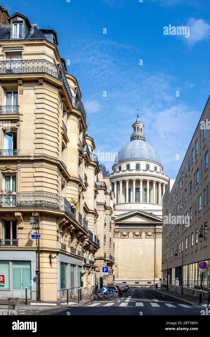 Paris, France - 20 mars 2020 : 1er jour de confinement en raison de Covid-19 devant le Panthéon à Paris Banque D'Images