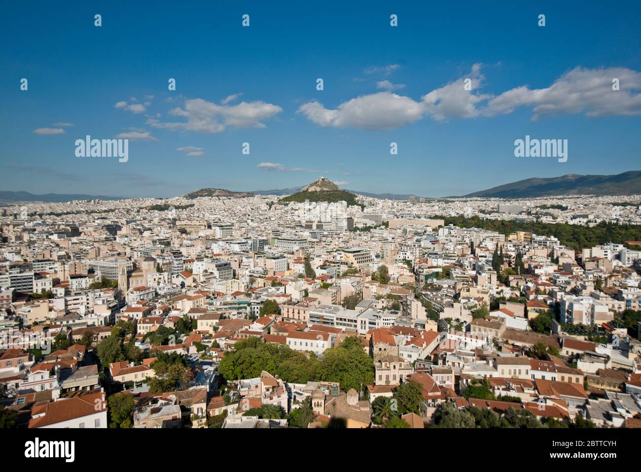 Athènes : vue panoramique depuis l'Acropole, avec la colline du Lycabette. Grèce Banque D'Images