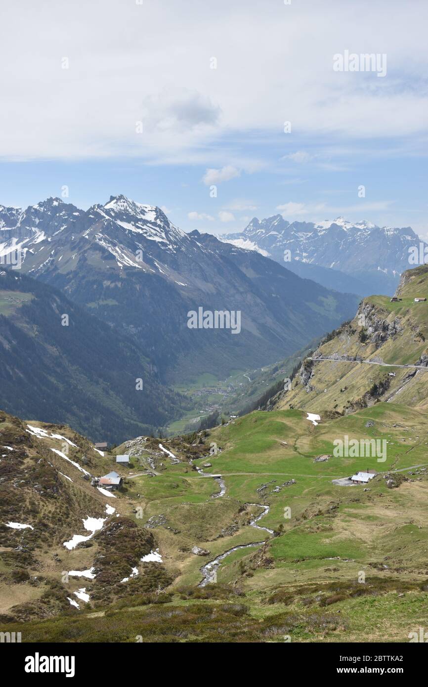 Vue imprenable sur la montagne à Klausenpass en Suisse Banque D'Images