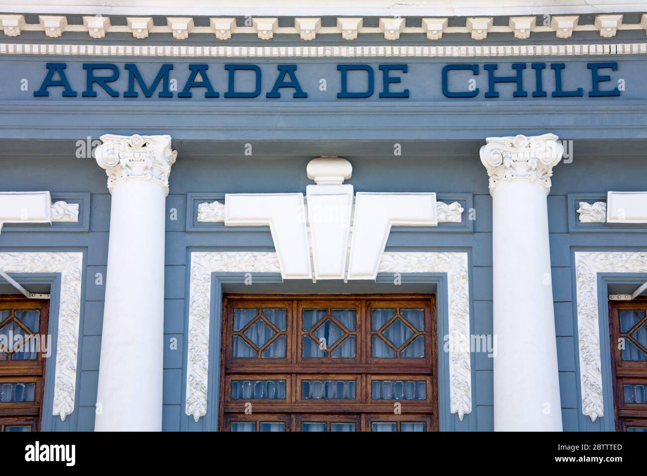 Bâtiment de la Marine chilienne (ancien bâtiment du gouvernement régional) à Sotomayor Plaza, Valparaiso, Chili, Amérique du Sud Banque D'Images