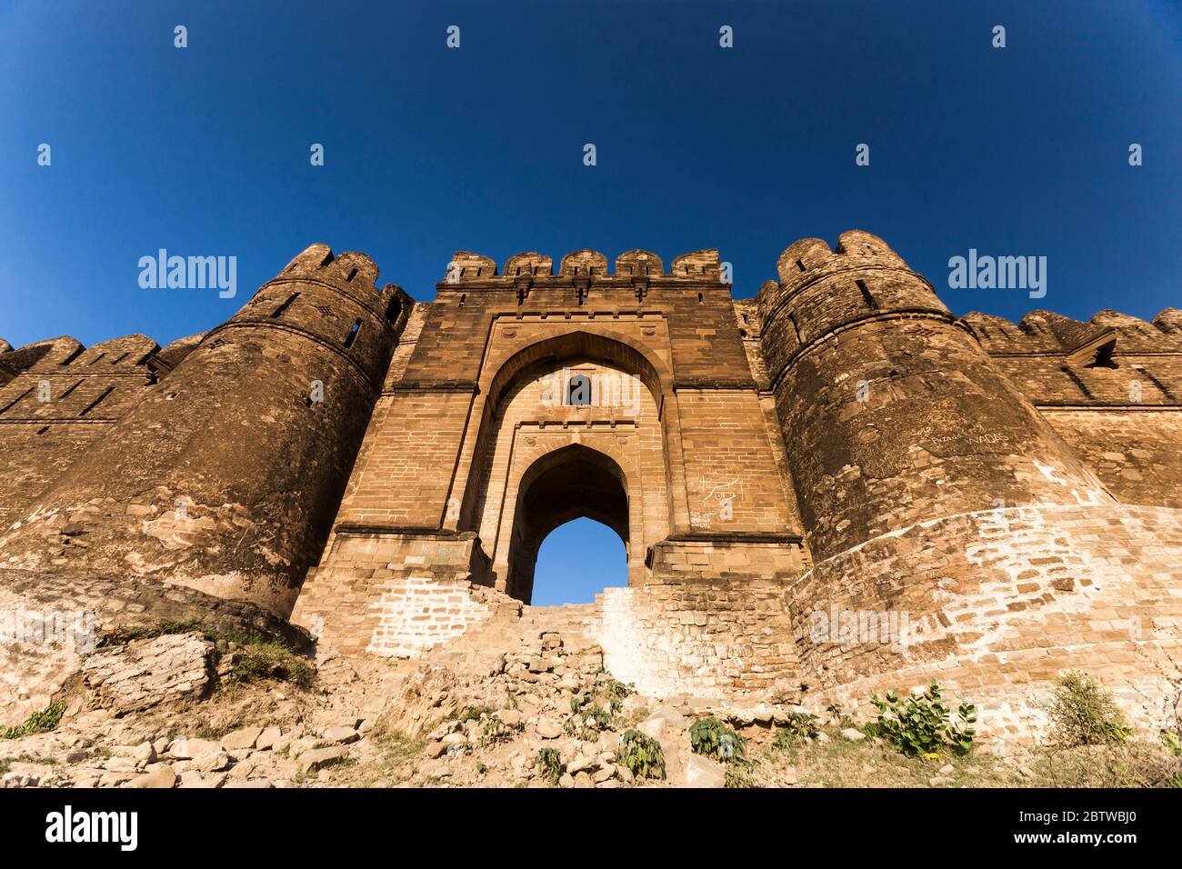 Fort Rohtas, porte et mur du château occidental, district de Jhelum, province du Punjab, Pakistan, Asie du Sud, Asie Banque D'Images