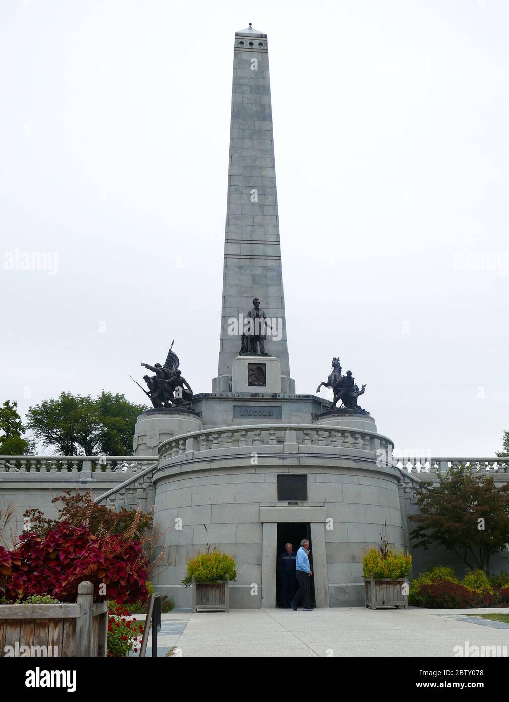 La tombe d'Abraham Lincoln dans le cimetière d'Oak Ridge, à Springfield, Illinois, est le dernier lieu de repos du 16e président des États-Unis Banque D'Images