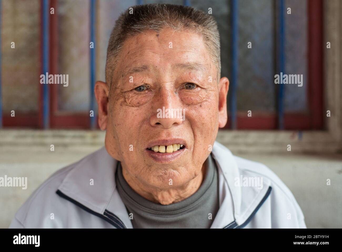 Hsinchu / Taiwan - 15 septembre 2019 : Portrait des hommes taïwanais dans la ville rurale Banque D'Images