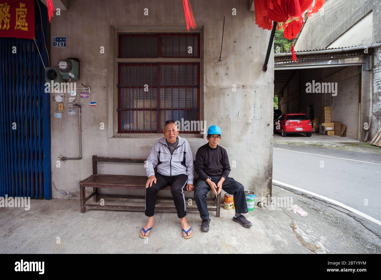 Hsinchu / Taiwan - 15 septembre 2019 : Portrait des hommes taïwanais dans la ville rurale Banque D'Images