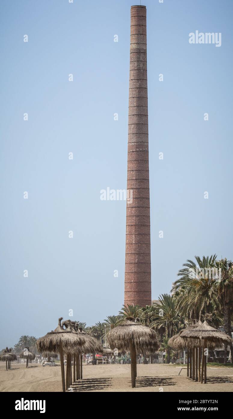 28 mai 2020: 28 mai 2020 (Malaga) les citoyens se promènent, se baignent et prennent le solo sur la plage de l'huelin Malaga pendant la crise du coronavirus crédit: Lorenzo Carnero/ZUMA Wire/Alay Live News Banque D'Images