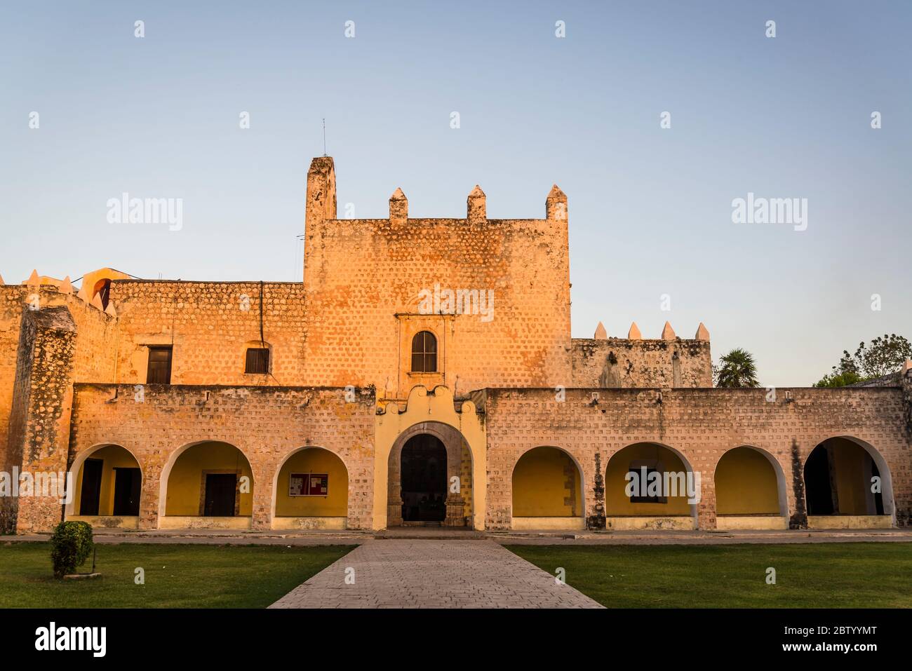 Couvent de San Bernardino de Sienne, construit au XVIe siècle, Valladolid, Yucatan, Mexique Banque D'Images