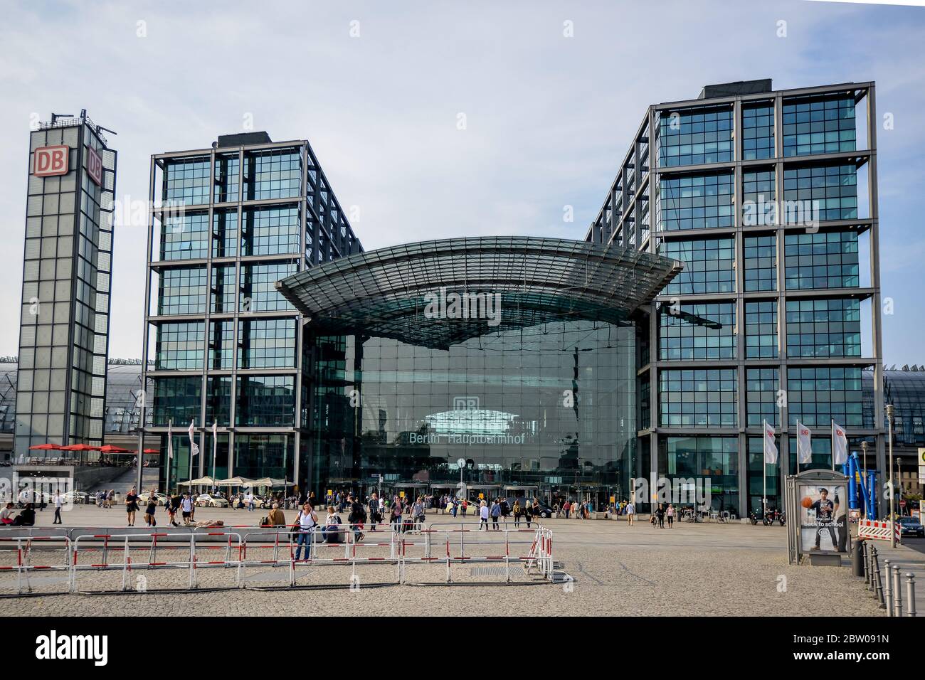 La gare centrale de Berlin. Berlin - Hauptbahnhof. Architecture moderne en verre. Banque D'Images