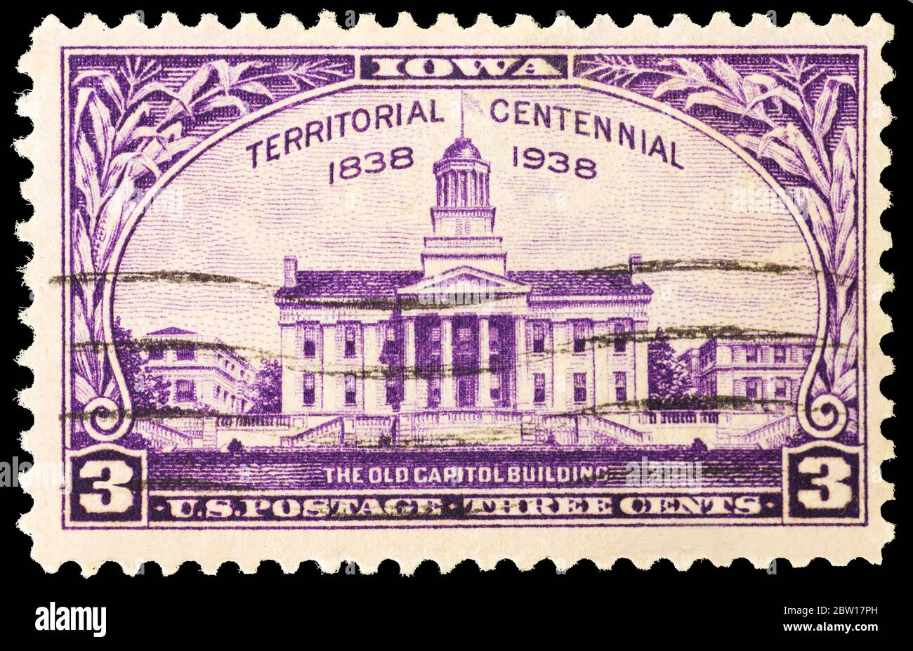 Un timbre de poste des États-Unis en 1938 commémorant le centenaire du territoire de l'Iowa. L'image montre le bâtiment du Vieux Capitole. Banque D'Images