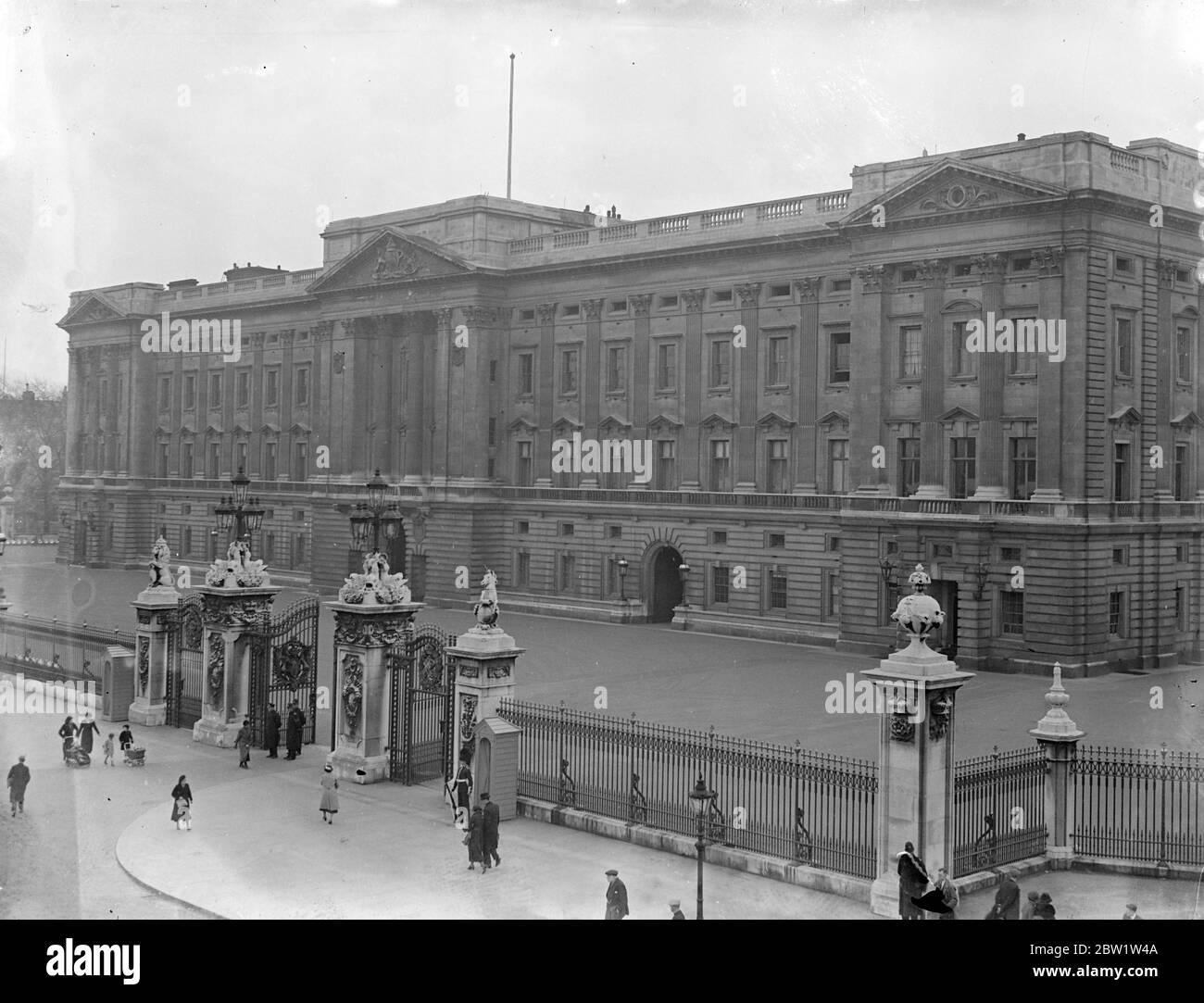 Buckingham Palace en préparation pour le couronnement 19 avril 1937 Banque D'Images
