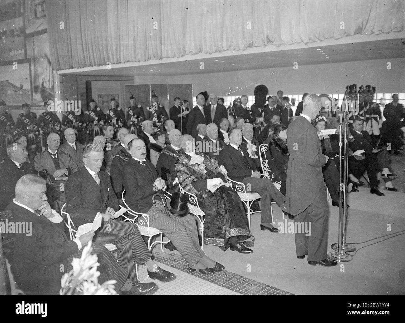 Le maire de Londres, Sir George Broadbridge, ouvre le pavillon britannique à l'exposition de Paris. 19. Juin 1937 Banque D'Images