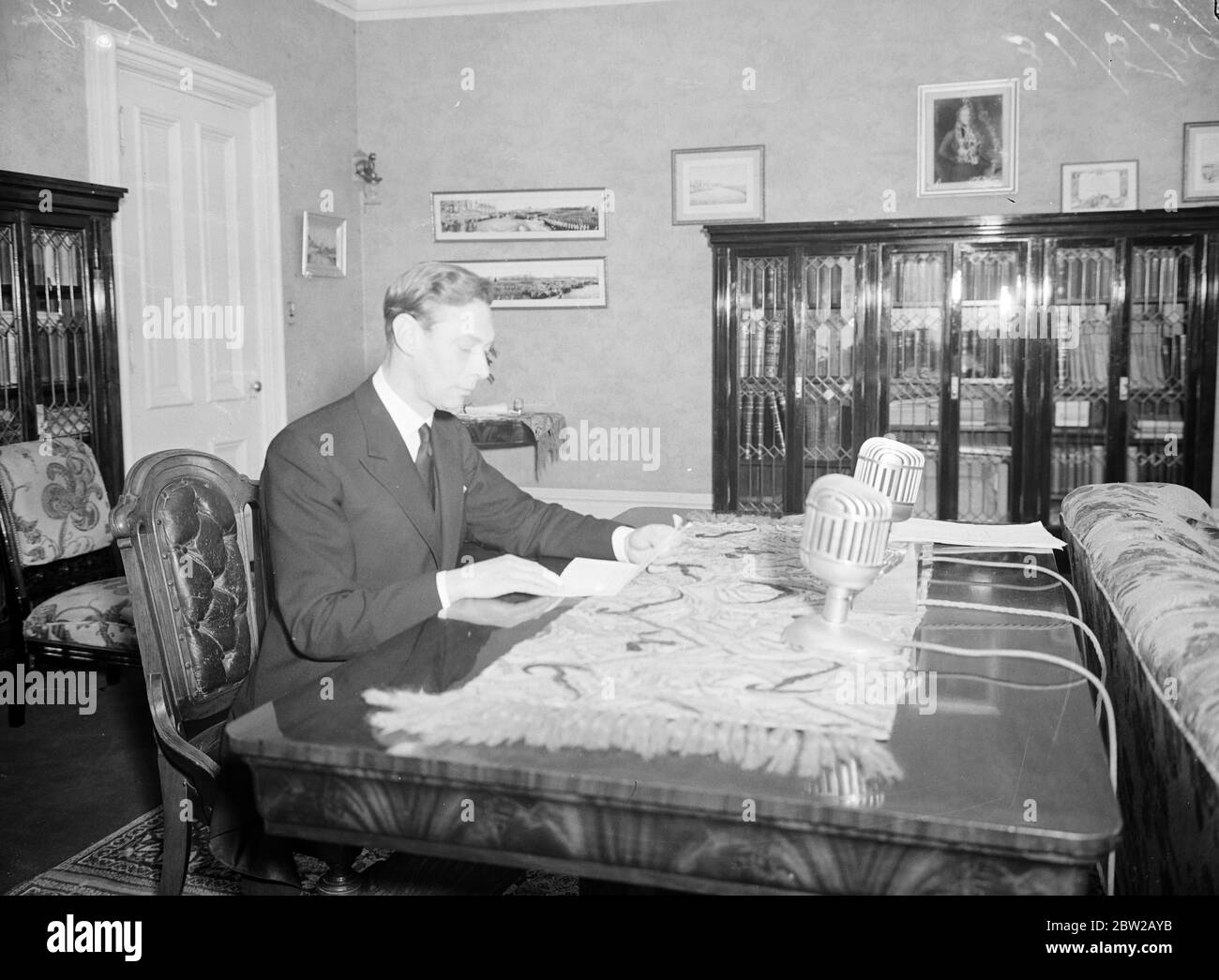 La journée du Roi Empire. Le roi s'adressant à l'Empire de la Maison du gouvernement, à Winnipeg, le jour de l'Empire. [Discours de King] 24 mai 1939 Banque D'Images
