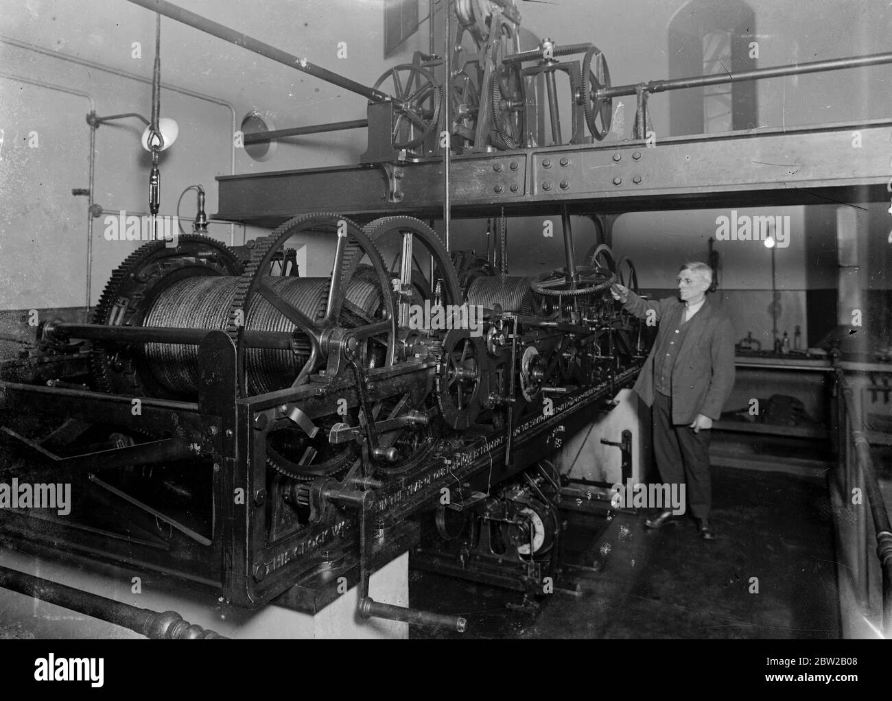 La salle de mécanisme de l'horloge dans Big Ben années 1930 Banque D'Images
