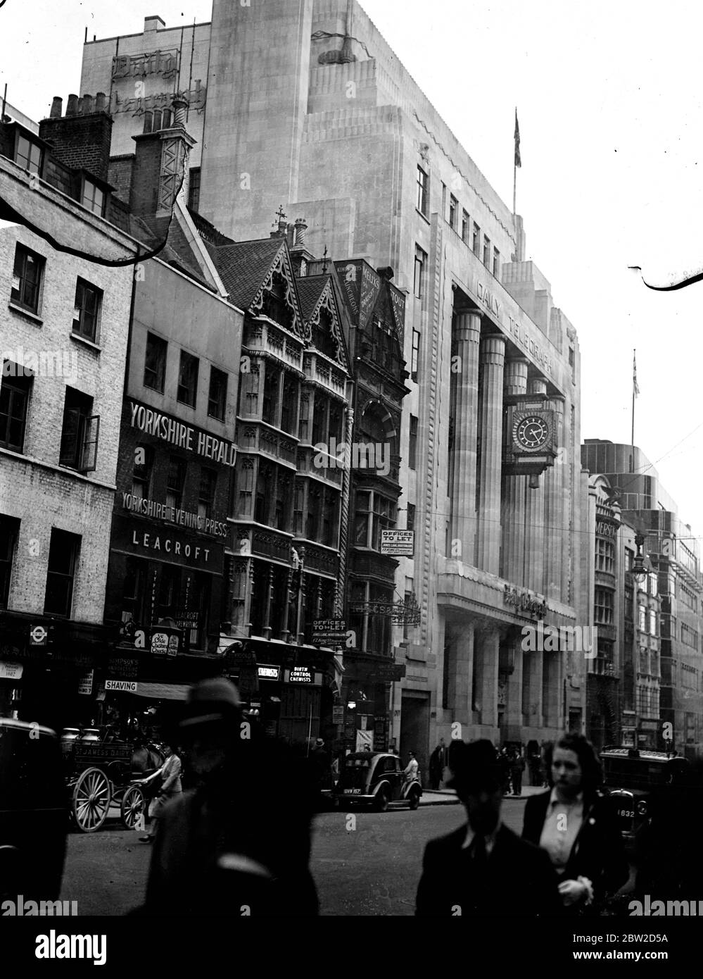 Vue extérieure du bâtiment Daily Telegraph de Fleet Street, Londres. Juin 1939 Banque D'Images