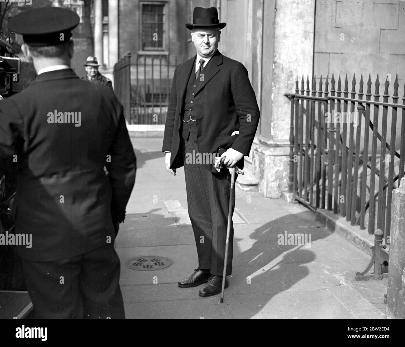 Au ministère du travail. Sir Thomas Inskip, lorsqu'il a rencontré des cheifs du syndicat de la construction navale et de l'ingénierie sur la question des armements. 24 mars 1938 Banque D'Images