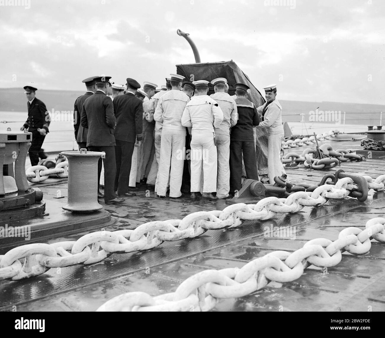 La flotte de l'Atlantique à Moray Firth. L'équipe de tir pratique le chargement. 1928 Banque D'Images