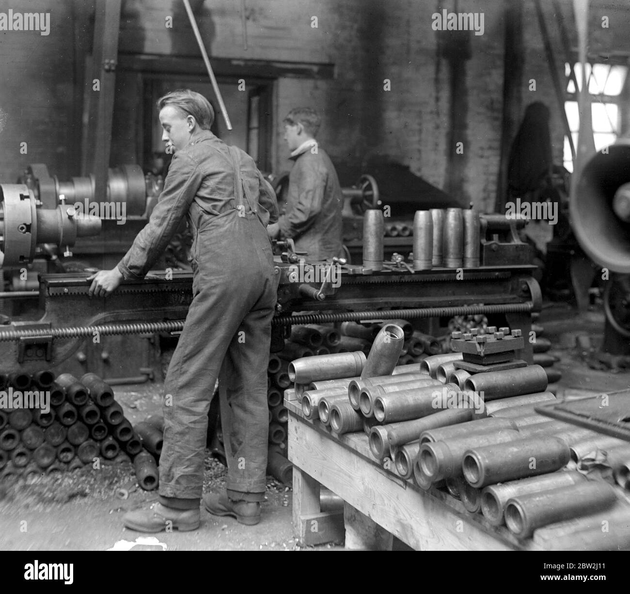 Lord George et High explosives. La loi sur les munitions un succès. Coque explosive en tournage. Banque D'Images