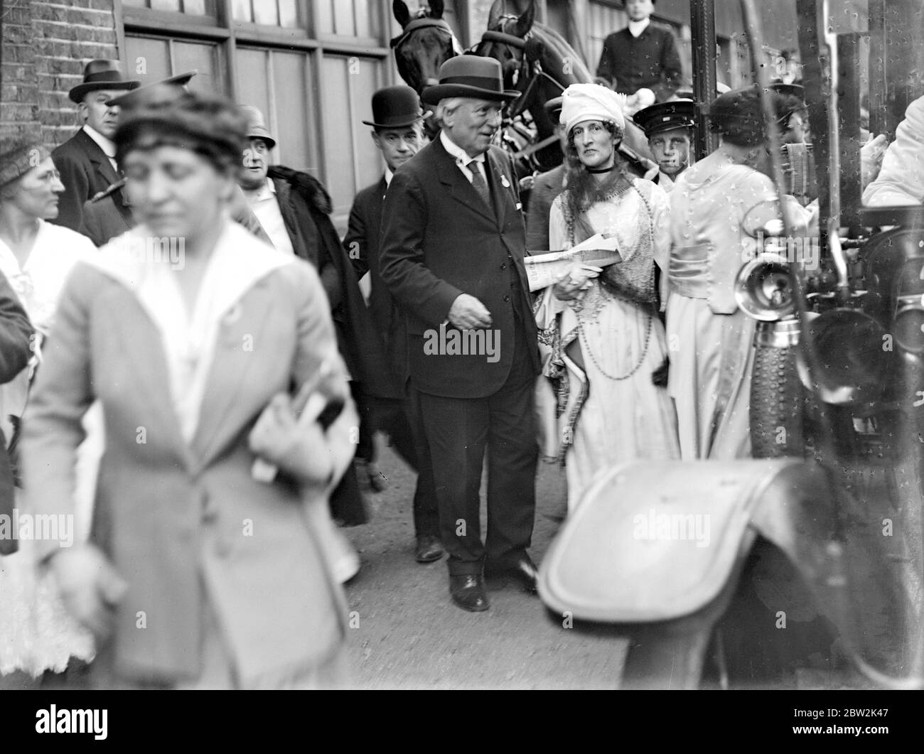 Match de baseball de l'indépendance au Stamford Bridge. M. et Mme Asquith. 4 juillet 1918 Banque D'Images