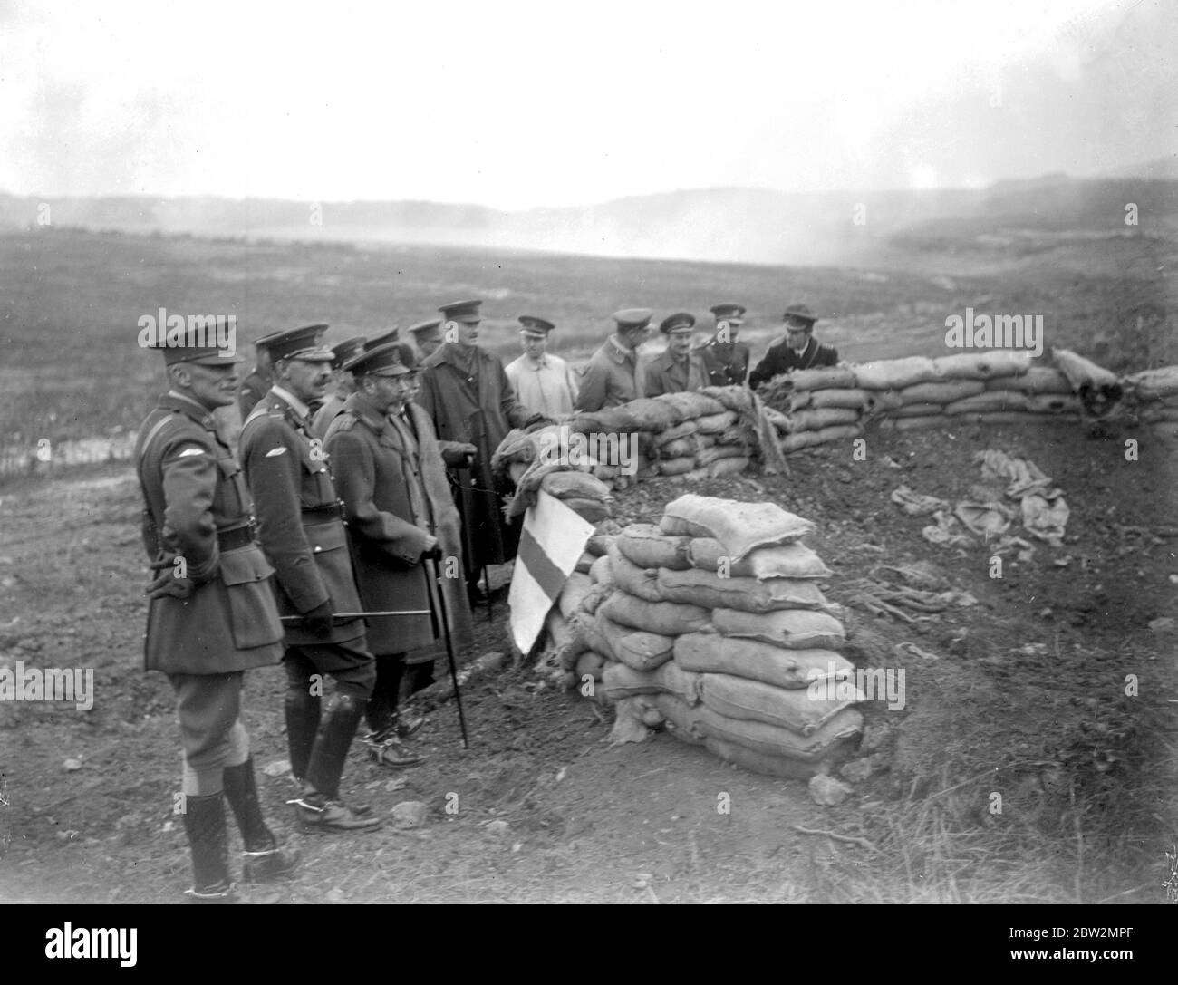 Le roi inspecte le corps de formation de chars au dépôt du Sud. Inspection de l'équipage d'un réservoir. 25 octobre 1918 Banque D'Images