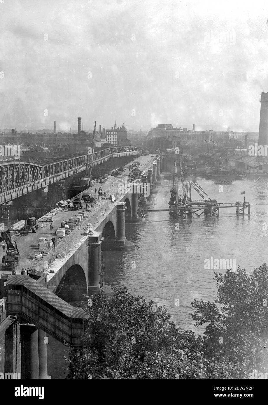 Pont Waterloo en voie de Demolishion. 23 août 1934 Banque D'Images