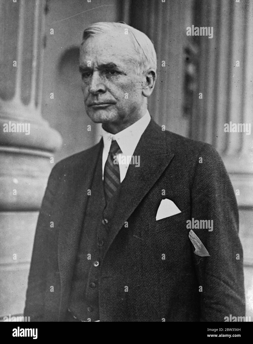 Nommé secrétaire d'Etat dans le cabinet du Président Roosevelt . Le sénateur Cordell Hull , du Tennessee , a été nommé par le président élu Franklin D Roosevelt , au secrétaire d'État , dans son cabinet , qui prend ses fonctions le 4 mars . Sénateur Coptell Hull , secrétaire d'État au Cabinet du président Roosevelt . 22 février 1933 Banque D'Images