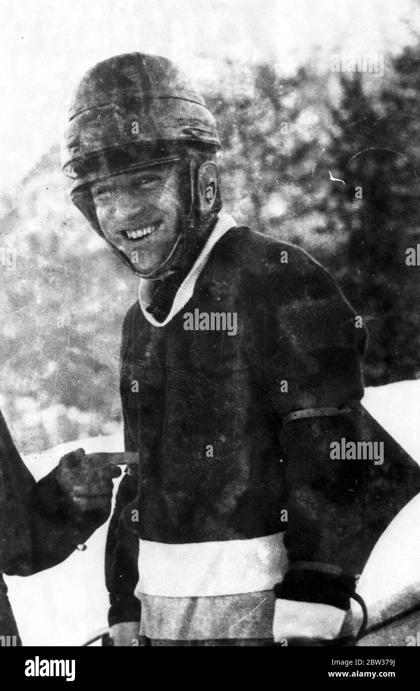 Mollison sourit parmi les neiges de St Moritz . 30 décembre 1933 Banque D'Images