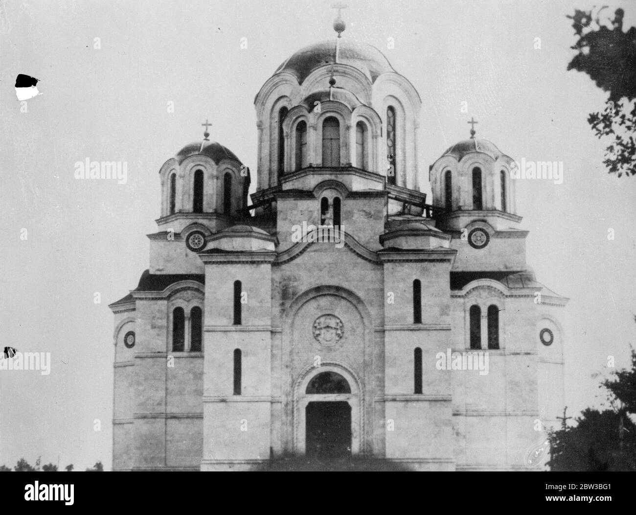 L'église Oplenac où le roi Alexandre de Yougoslavie se reposer. 18 octobre 1934 Banque D'Images L'église Oplenac où le roi Alexandre de Yougoslavie se reposer. 18 octobre 1934 Banque D'Images