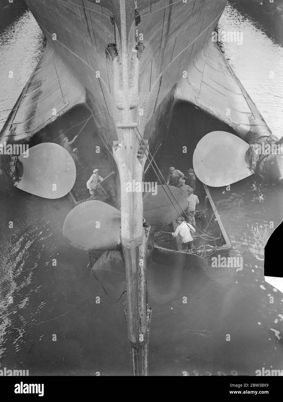 La révision de Liner RMS Olympic à Southampton , Hampshire . 25 octobre 1934 . Banque D'Images