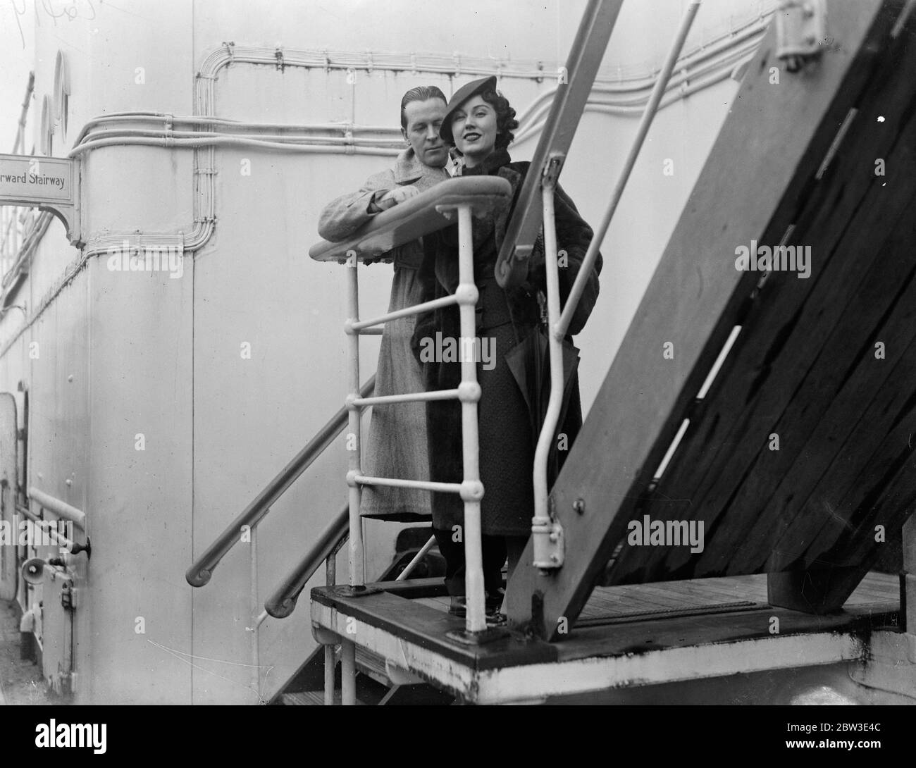 Mlle Fay Wray , star du cinéma , arrive à l'étranger le Majestic de New York . 21 décembre 1934 Banque D'Images