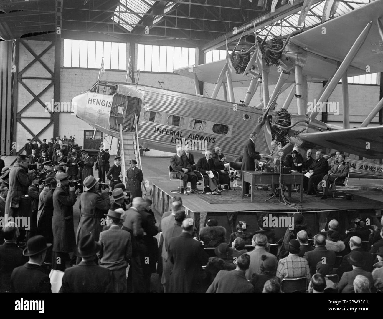 Nouveau-Angleterre - Australie un service de courrier aérien inauguré par le ministre de l'Air et ministre des postes à Croydon . 8 décembre 1934 Banque D'Images