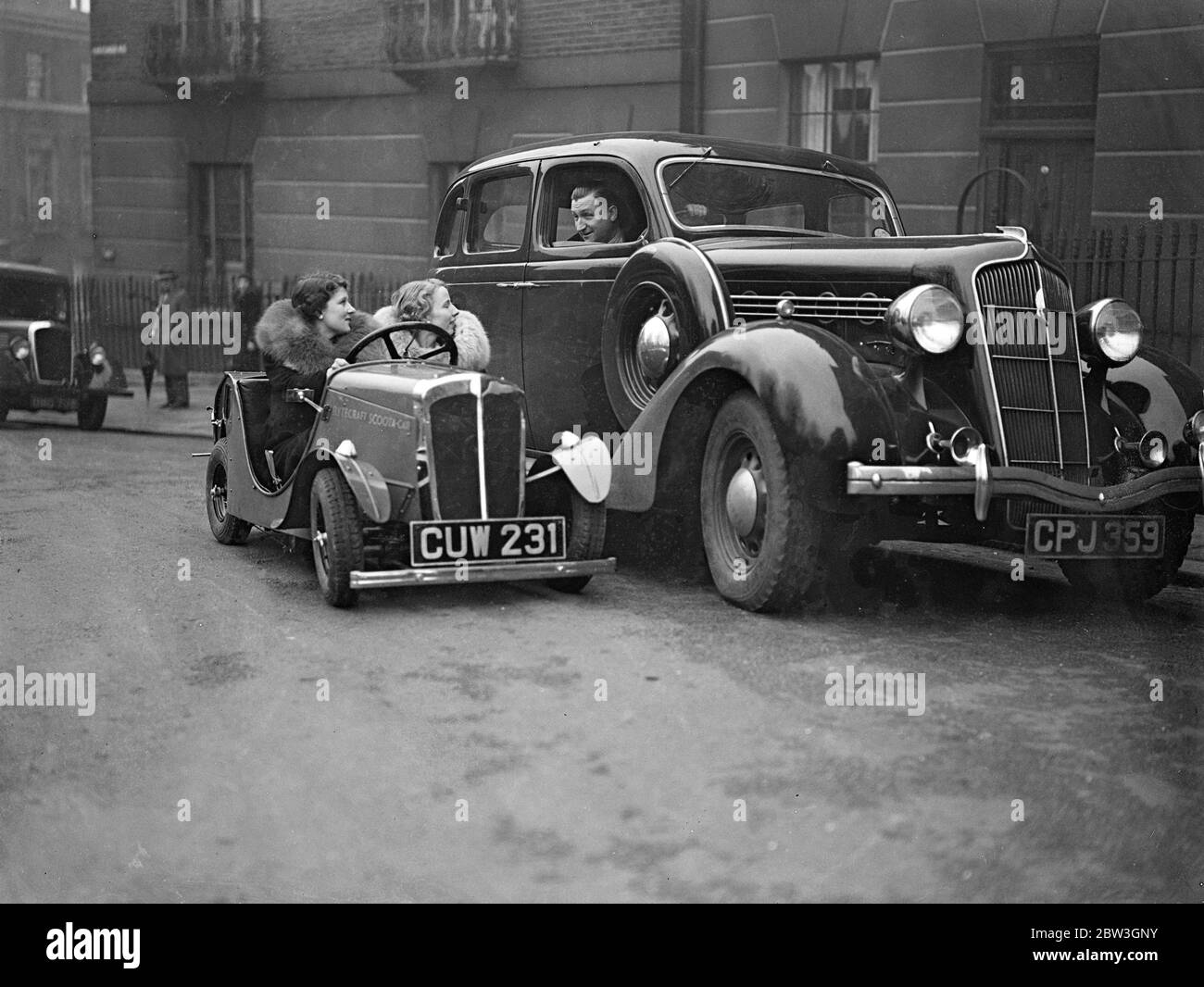 Voiture britannique la moins chère démontrée à Londres . À et un demi-cheval moteur voyage 80 miles sur gallon d'essence . La nouvelle voiture scouts . 2 avril 1935 Banque D'Images
