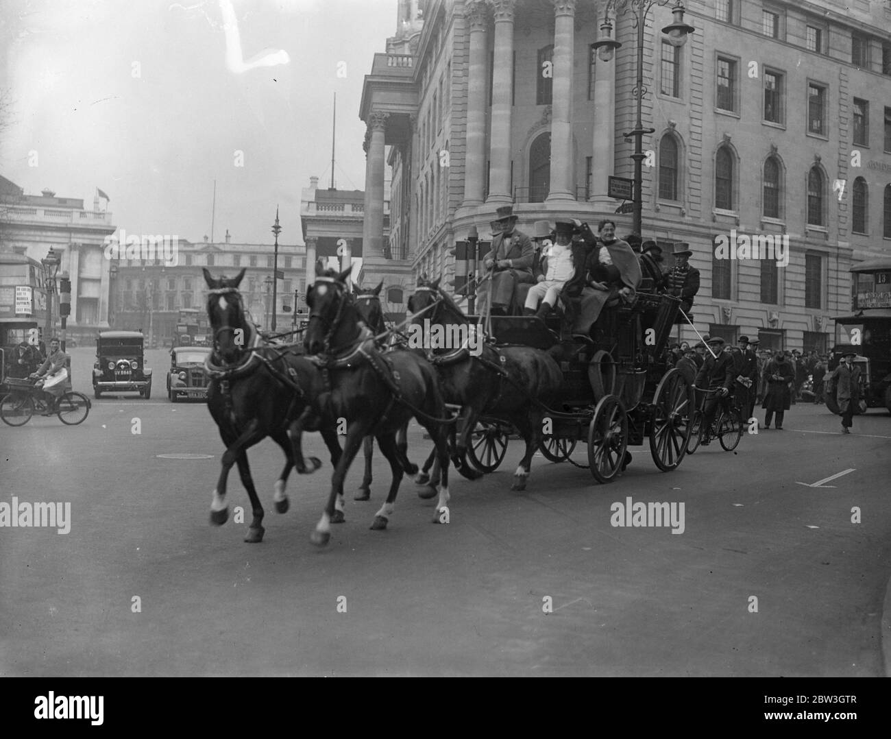 Le parcours de Pickwickian commence à Charing Cross . Le début du trajet depuis Charing Cross . 30 mars 1935 Banque D'Images