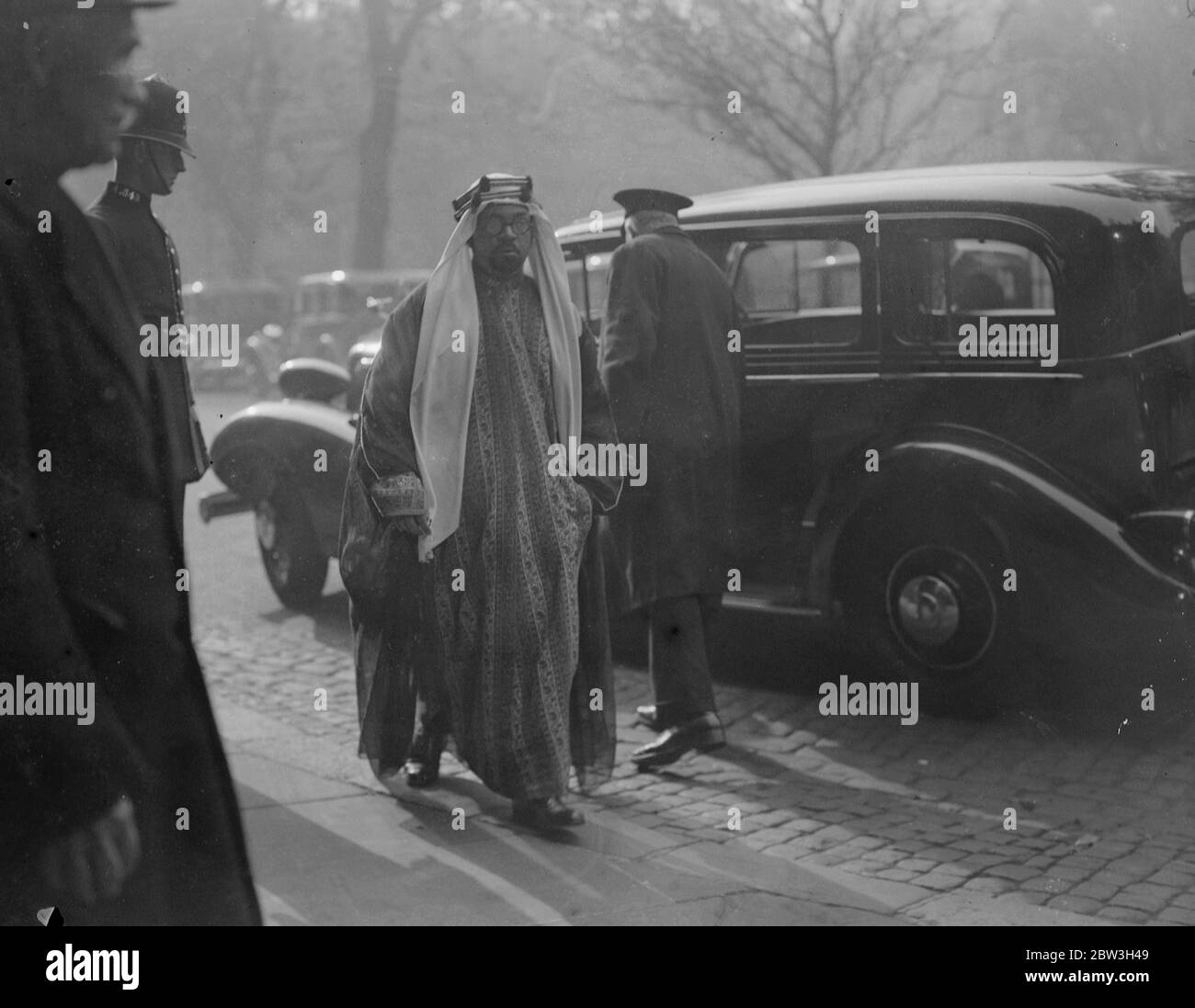 Service commémoratif de l'abbaye pour M. Henderson à l'abbaye de Westminster . Arrivée du ministre des Hadjes . 25 octobre 1935 Banque D'Images