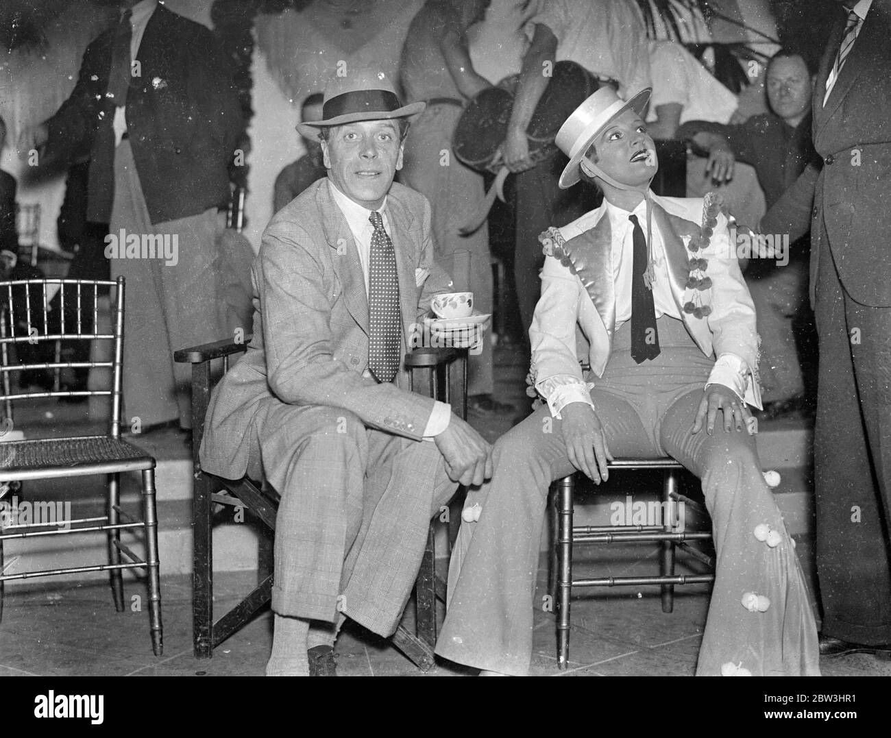 Jack Buchanan et Elsie Randolph Whistling ensemble après trois ans d