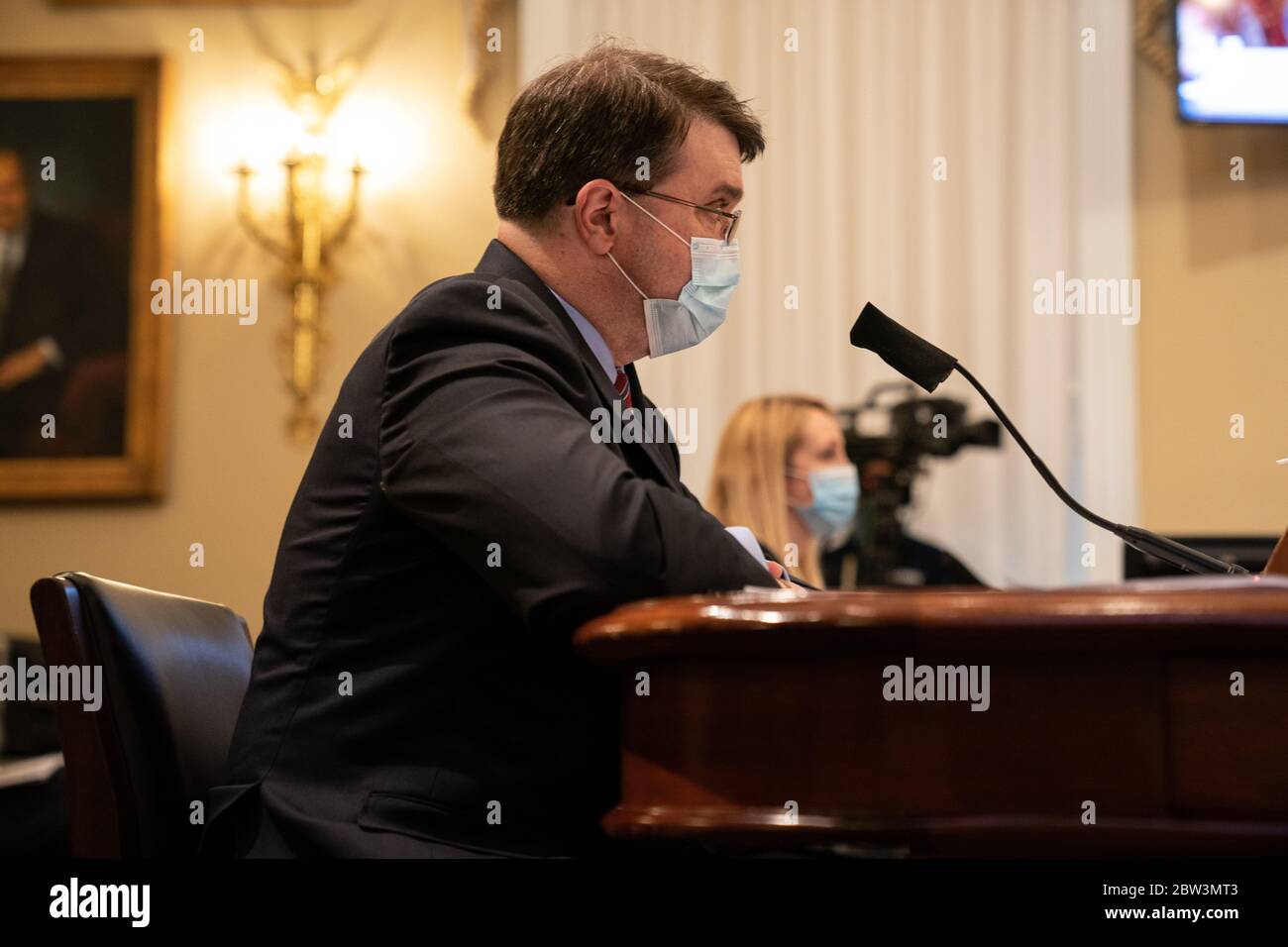 Le secrétaire des anciens combattants des États-Unis (va) Robert Wilkie, parle lors d'une audience avec le sous-comité des crédits de la Chambre sur la construction militaire, les anciens combattants et les organismes connexes à Capitol Hill à Washington DC, le 28 mai 2020.Credit: Anna Moneymaker/Pool via CNP /MediaPunch Banque D'Images