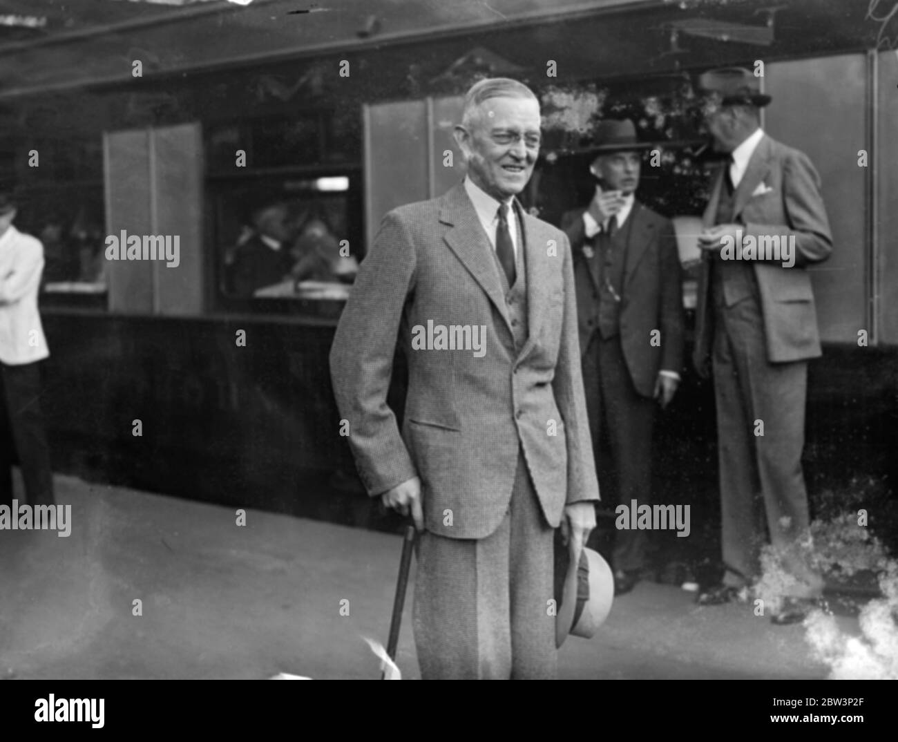 L'ambassadeur américain Robert Worth Bingham part sur le train de bateaux RMS Majesti pour les États-Unis , où il peut passer des vacances . 31 juillet 1935 Banque D'Images