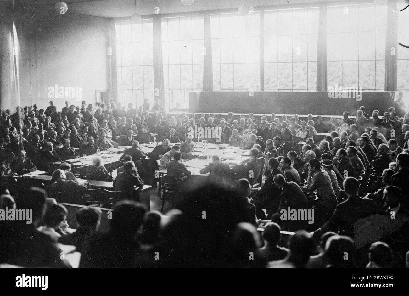 L'Italie sort des discussions de la Ligue en Abyssinia . Les délégués quittent le conseil après les insultes . 6 septembre 1935 Banque D'Images