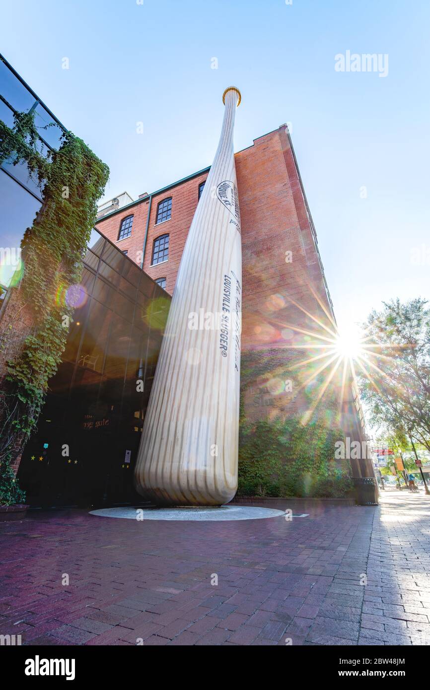 Le Louisville Slugger Museum & Factory est situé dans le centre-ville de Louisville et met en valeur le passé, le présent et l'avenir des marques de succès. Banque D'Images