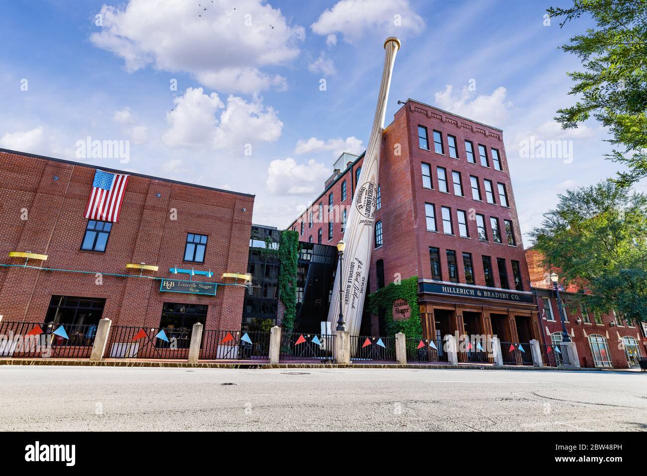 Le Louisville Slugger Museum & Factory est situé dans le centre-ville de Louisville et met en valeur le passé, le présent et l'avenir des marques de succès. Banque D'Images