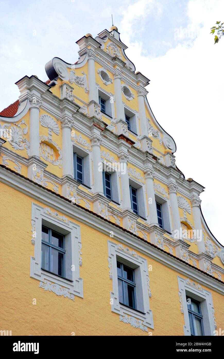 Belle façade historique du château dans la ville allemande de Luebben Banque D'Images