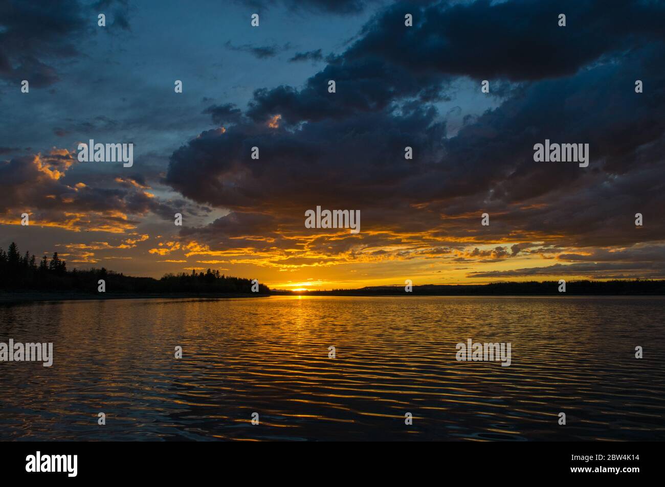 Un ciel de coucher de soleil éclatant Banque D'Images