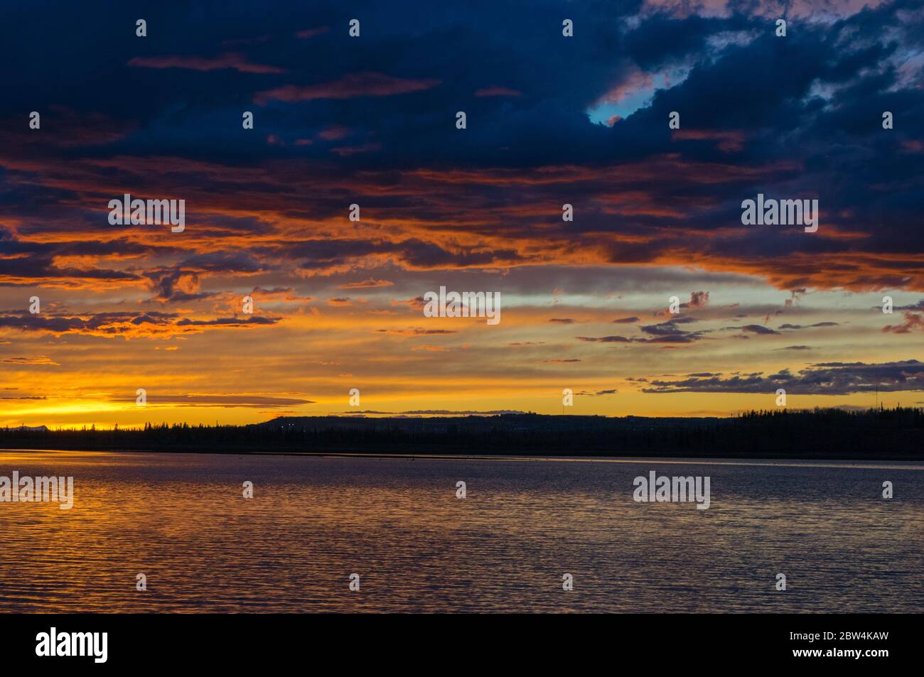 Un ciel de coucher de soleil éclatant Banque D'Images