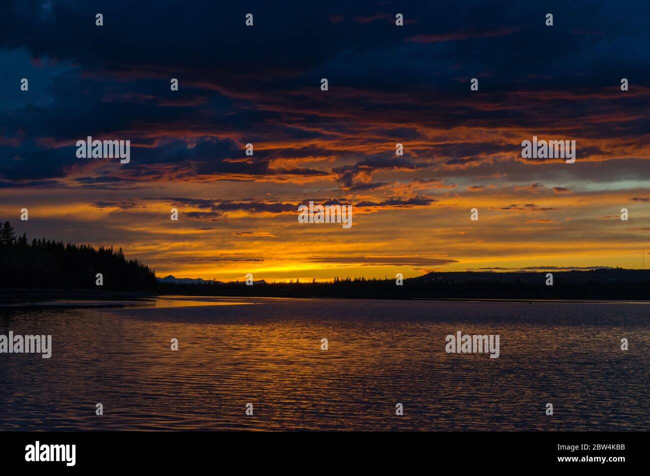 Un ciel de coucher de soleil éclatant Banque D'Images