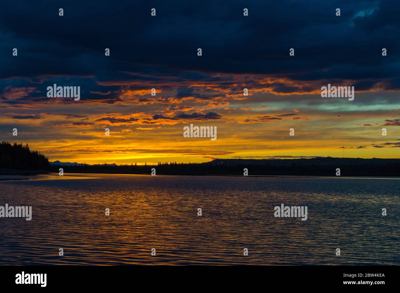 Un ciel de coucher de soleil éclatant Banque D'Images