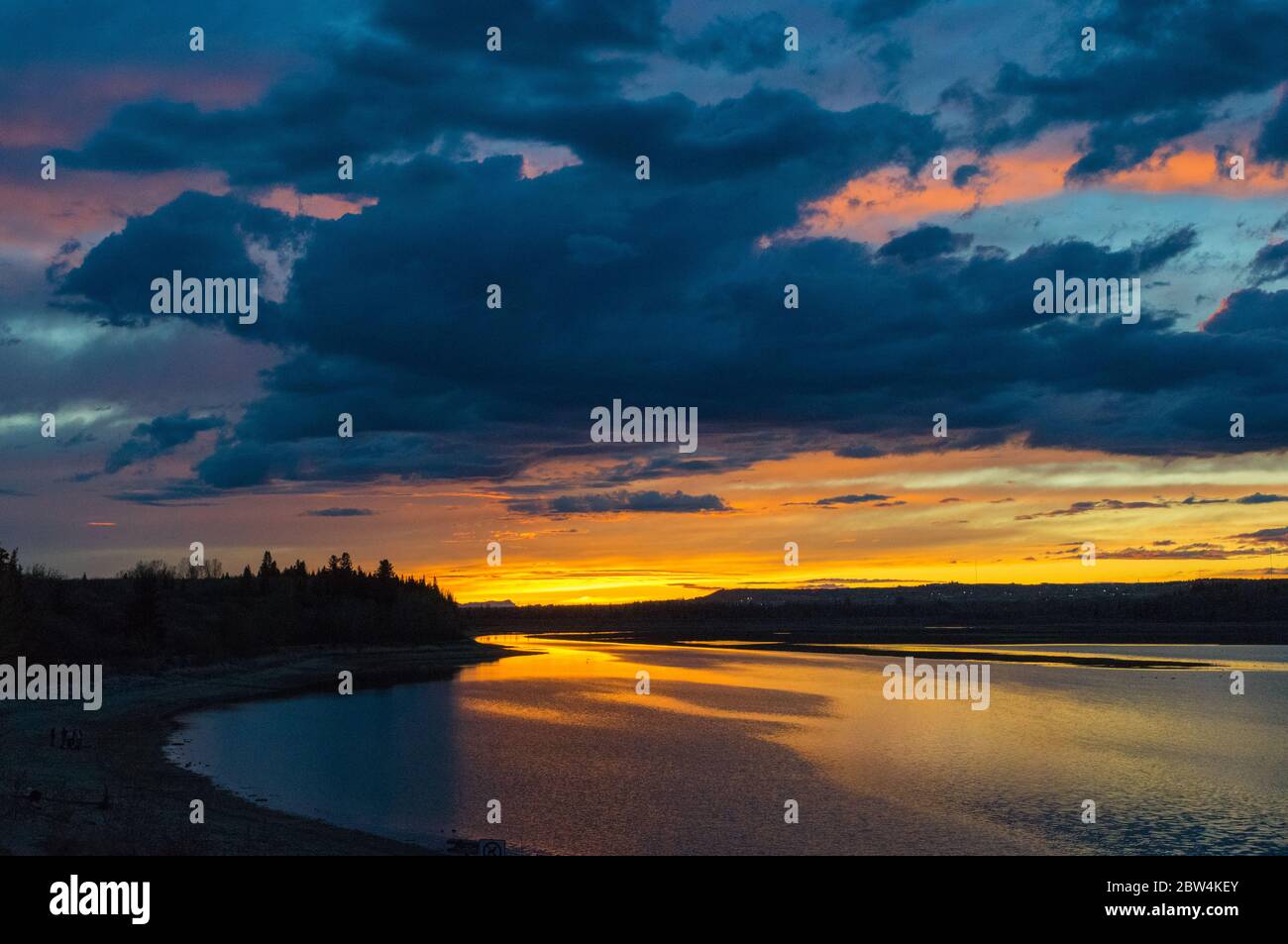Un ciel de coucher de soleil éclatant Banque D'Images