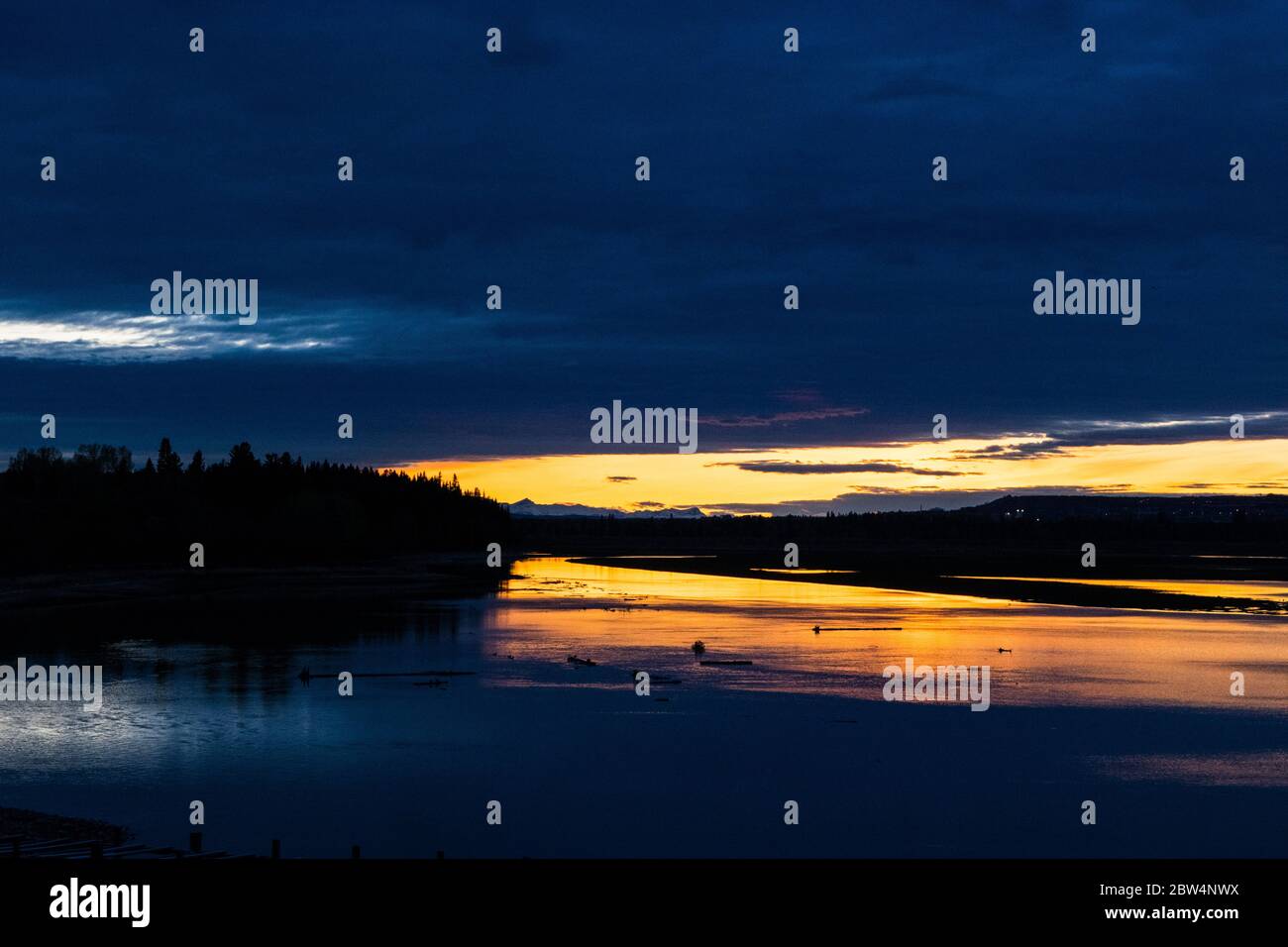 Un ciel de coucher de soleil éclatant Banque D'Images