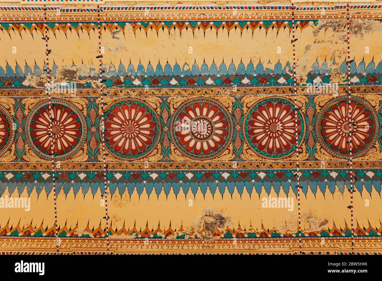 Un modèle complexe de plafond au palais Thirumalai Nayakkar, Tamil Nadu, Inde Banque D'Images