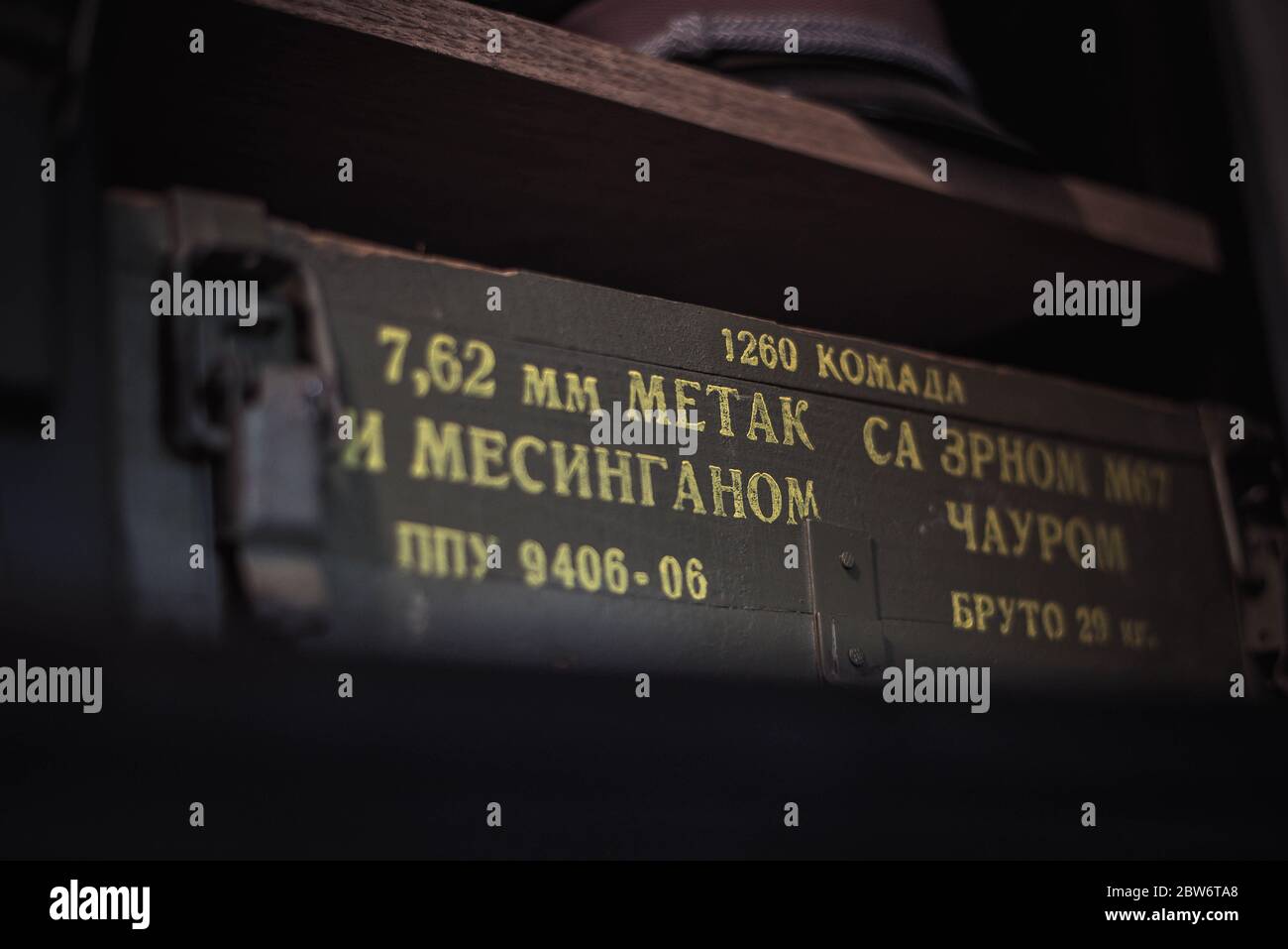 CAN de 7.62 puces de munitions de Russie pour un fusil d'assaut AK47 Banque D'Images