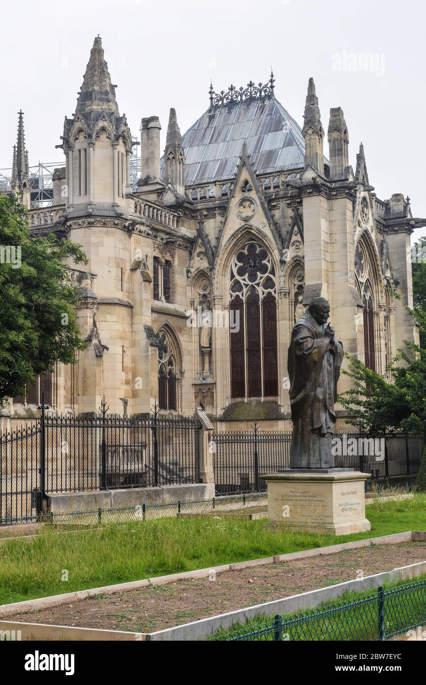 Cathédrale notre-Dame de Paris. Vue sur la Cathédrale au centre de la capitale française à l'été 2018, avant le feu. Banque D'Images