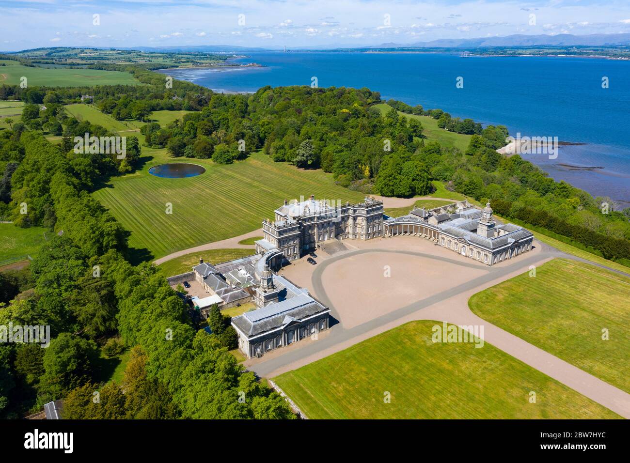 Vue aérienne de Hopetoun House près du sud du Queensferry à West Lothian, Écosse, Royaume-Uni Banque D'Images